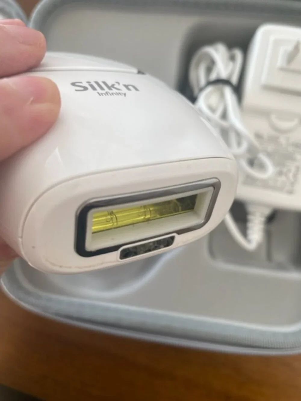 Silk'n Infinity Laser Hair Removal Device H3102, Case & Charger